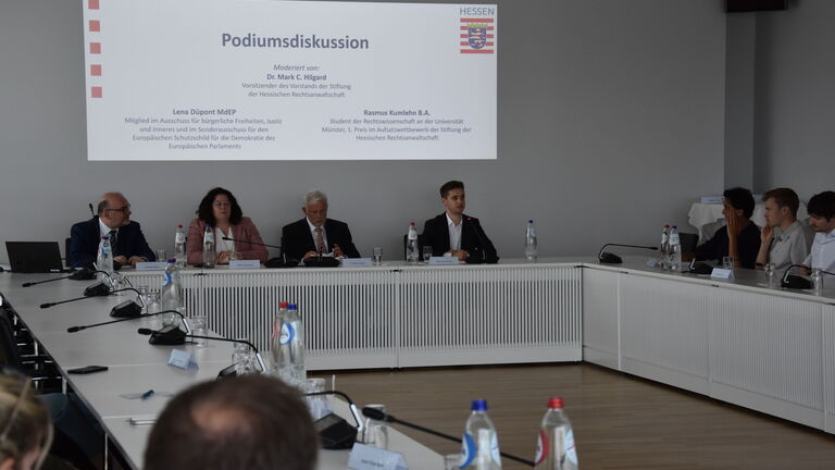 Podiumsdiskussion Mittagsforum Justiz