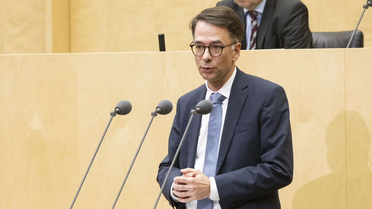 Rede des Hessischen Justizministers Christian Heinz im Bundesrat