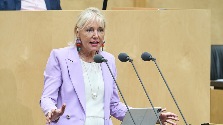 Rede im Bundesrat von StM´in Kristina Sinemus