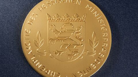 Goldene Ehrenplakette