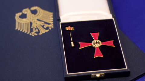 Verdienstkreuz 1. Klasse