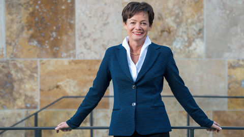 Hessische Ministerin für Bundes- und Europangelegenheiten und Bevollmächtigte des Landes Hessen beim Bund Lucia Puttrich im Portrait