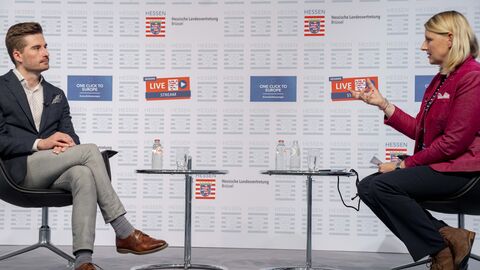 Gudrun Engel im Gespräch mit Viktor Daněk