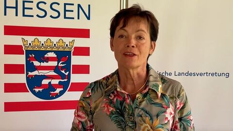 Es begrüßte die Gastgeberin Lucia Puttrich, Hessische Ministerin für Bundes- und Europaangelegenheiten