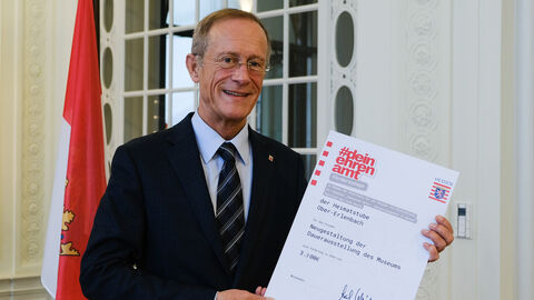 Landesregierung fördert Heimatstube Ober-Erlenbach in Bad Homburg mit 3.300 Euro