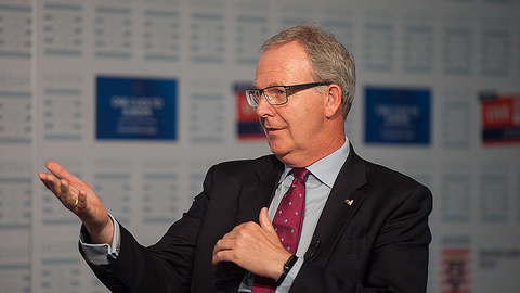 Europaabgeordneter Axel Voss im Gespräch mit den Teilnehmern