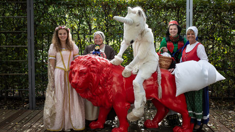 Märchenhafte Gäste und ein Hessenlöwe.