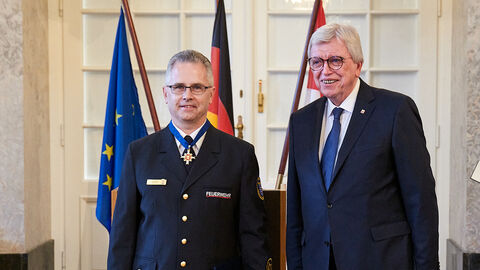 Jochen Rietdorf wurde von Ministerpräsident Volker Bouffier mit dem Hessischen Verdienstorden ausgezeichnet. 