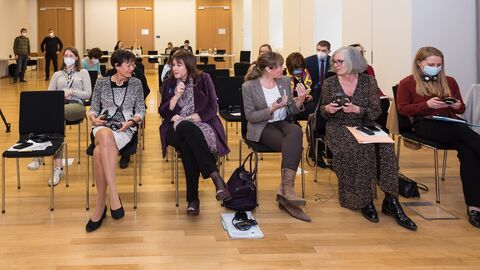 Europaministerin Lucia Puttrich im Gespräch mit Dubravka Šuica, Vizepräsidentin der Europäischen Kommission