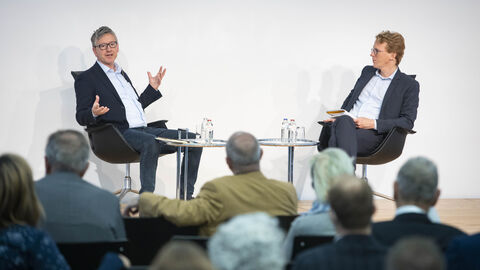 Analyse des Wahlergebnisses mit Zoltán Gyévai und Moritz Koch  Analyse des Wahlergebnisses mit Zoltán Gyévai und Moritz Koch