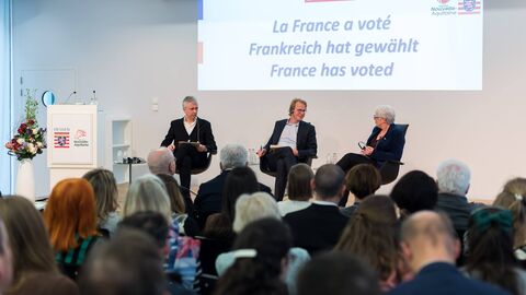 Moritz Koch, Handelsblatt, im Gespräch mit Isabelle Boudineau und Karl der Meyer