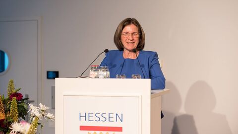 Von maskierten Musikern, CO2-Fressern und bilanzoptimierenden Fotovoltaik-Raffstores