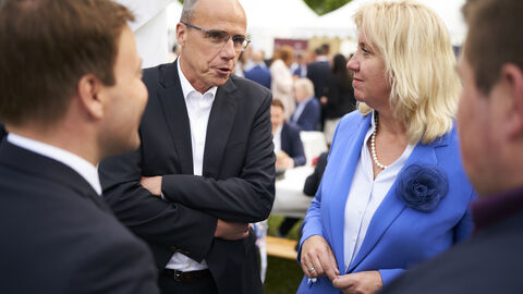 Der Hessische Innenminister Peter Beuth und Ines Claus, Fraktionsvorsitzende der CDU-Landtagsfraktion in Hessen.