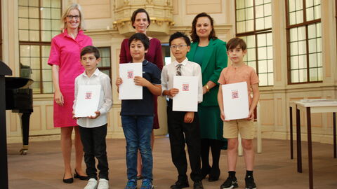 Preisverleihung im Bad Homburger Schloss von Jugend malt 