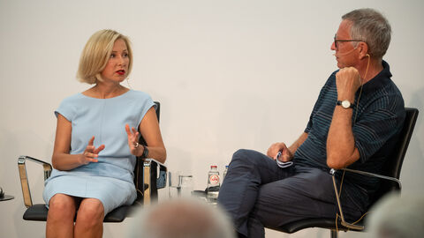 v.l.n.r. Ilze Nagla, Latvian Television; Michael Stabenow, Frankfurter Allgemeine Zeitung