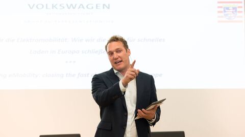 „Strom für die Elektromobilität: Wie wir die Lücke für schnelles Laden in Europa schließen“ „Strom für die Elektromobilität: Wie wir die Lücke für schnelles Laden in Europa schließen“