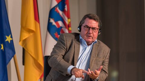 XIX. Europäischer Presseclub: „Ein heißer Herbst vor einem kalten Winter“ XIX. Europäischer Presseclub: „Ein heißer Herbst vor einem kalten Winter“