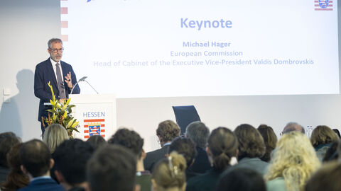 Europa im Gespräch: „Reformüberlegungen zum Stabilitäts- und Wachstumspakt“ Europa im Gespräch: „Reformüberlegungen zum Stabilitäts- und Wachstumspakt“