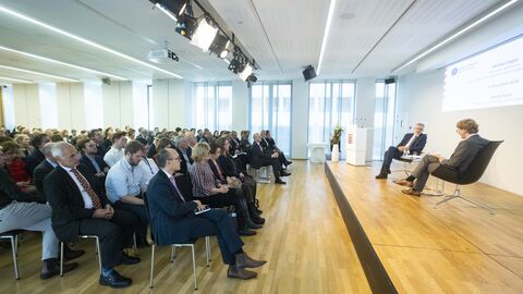 Europa im Gespräch: „Reformüberlegungen zum Stabilitäts- und Wachstumspakt“ Europa im Gespräch: „Reformüberlegungen zum Stabilitäts- und Wachstumspakt“