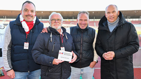 Ehrung von Manfred Lattermann: (v.l.n.r.) Christian Geselle (Oberbürgermeister), Manfred Lattermann, Jens Rose (Vorstand KSV Hessen Kassel), Prof. Dr. Roman Poseck (Hessischer Minister der Justiz) Ehrung von Manfred Lattermann: (v.l.n.r.) Christian Geselle (Oberbürgermeister), Manfred Lattermann, Jens Rose (Vorstand KSV Hessen Kassel), Prof. Dr. Roman Poseck (Hessischer Minister der Justiz)