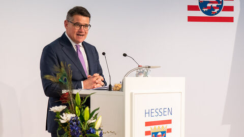 Ministerpräsident Boris Rhein begrüßt die Gäste beim Hessenempfang Ministerpräsident Boris Rhein setzt sich in Brüssel für hessische Interessen ein