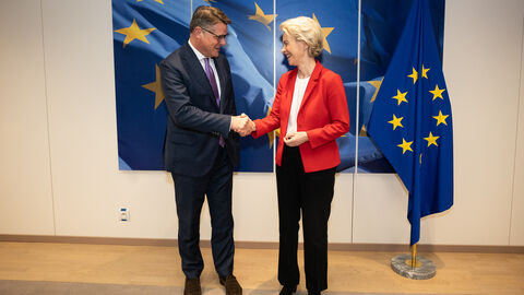 Der Hessische Ministerpräsident Boris Rhein trifft die Präsidentin der Europäischen Kommission Ursula von der Leyen Ministerpräsident Boris Rhein setzt sich in Brüssel für hessische Interessen ein