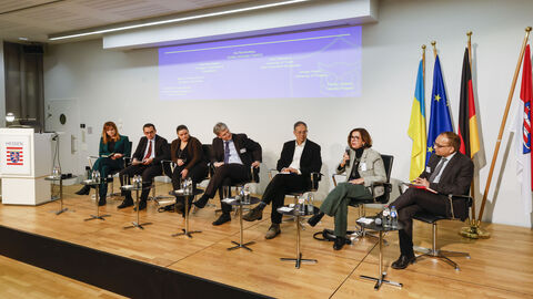 „Kompetenzen in der Cybersicherheit stärken: Podiumsdiskussion zum Launch von CyberSecPro“ „Kompetenzen in der Cybersicherheit stärken: Podiumsdiskussion zum Launch von CyberSecPro“