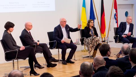 Digitalisierung im Kampf gegen Geldwäsche, datenschutzkonform! Digitalisierung im Kampf gegen Geldwäsche, datenschutzkonform!