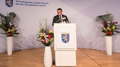 Ministerpräsident Boris Rhein begrüßt die Gäste Ministerpräsident Boris Rhein begrüßt die Gäste