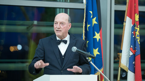 Grußwort Ullrich Wilhelm Klöckner, Botschafter der Bundesrepublik Deutschland im Großherzogtum Luxemburg Grußwort Ullrich Wilhelm Klöckner, Botschafter der Bundesrepublik Deutschland im Großherzogtum Luxemburg