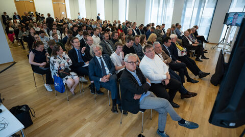 Wiederaufbau der Ukraine: Investitionsmöglichkeiten anhand der „Ukraine Investment Map“