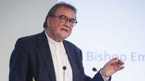 Gibt es eine europäische Identität? Europa im Gespräch mit Bischof em. Prof. Dr. Martin Hein Gibt es eine europäische Identität? Europa im Gespräch mit Bischof em. Prof. Dr. Martin Hein