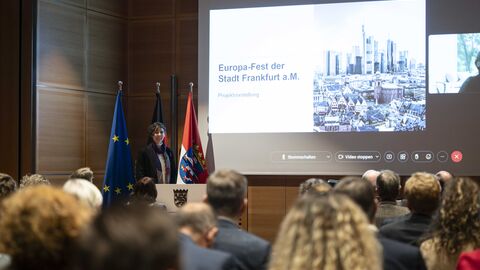 Dr. Carolin Anthes, stellvertretende Leiterin Koordinierungsstelle EU-Angelegenheiten der Stadt Frankfurt Europawahl 2024 - Dr. Carolin Anthes, stellvertretende Leiterin Koordinierungsstelle EU-Angelegenheiten der Stadt Frankfurt