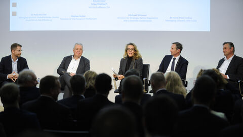 „Mehr Freiheit für Unternehmen, weniger Bürokratie!“