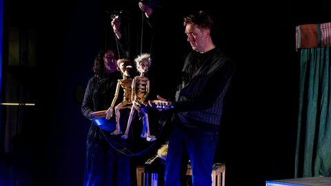 Leonce und Lena – oder: Von der Kunst, ein Narr zu werden