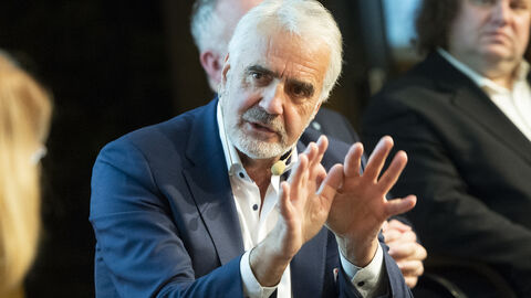 Moderation durch Dr. Neef - Podiumsdiskussion 22.11.2023 zum Thema Deutsche Minderheiten als Brücke der Völkerverständigung in Europa.