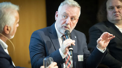 Dr. Bernd Fabritius - (BdV) Podiumsdiskussion 22.11.2023 zum Thema Deutsche Minderheiten als Brücke der Völkerverständigung in Europa.