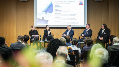 Podiumsdiskussion 22.11.2023 zum Thema Deutsche Minderheiten als Brücke der Völkerverständigung in Europa. Podiumsdiskussion 22.11.2023 zum Thema Deutsche Minderheiten als Brücke der Völkerverständigung in Europa.