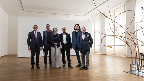 (v.l.n.r.) Ministerpräsident Boris Rhein, Dr. Andreas Henning, Karin und Peter Weyrich, Dr. Jörg Daur, Prof. Dr. Peter Raue.