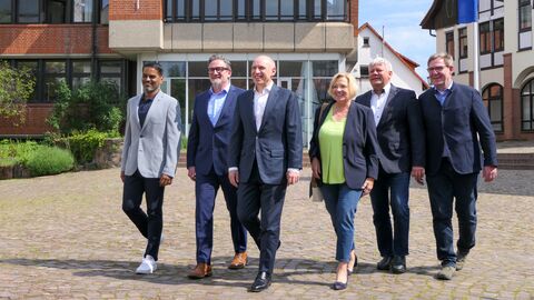 v.l.n.r. Bürgermeister Milan Mapplassary (Birkenau), Bürgermeister Erik Kadesch (Mörlenbach), Entbürokratisierungsminister Manfred Pentz, Landtagsabgeordnete Birgit Heitland, Bürgermeister Volker Oehlenschläger (Fürth im Odenwald) und Bürgermeister Holger Schmitt (Rimbach). 