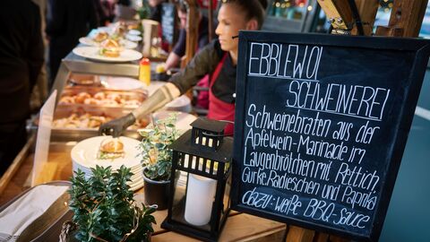 Buffet Buffet mit regionaltypische Köstlichkeiten.