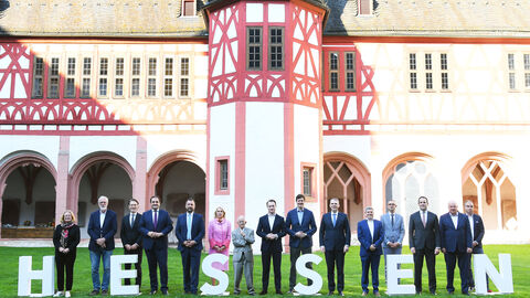 Konferenz der Chefs der Staats- und Senatskanzleien im Kloster Eberbach Die Chefs der Staats- und Senatskanzleien der Länder