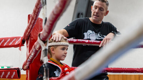 Kampfsport-Kirchvers e. V. Mädchen im Boxring