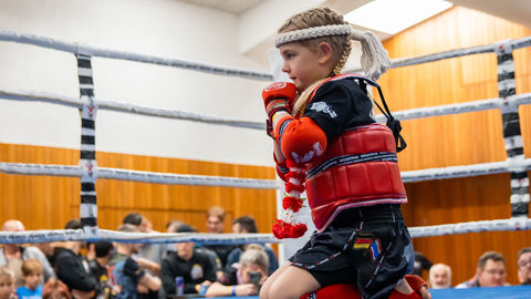 Kampfsport-Kirchvers e. V. Mädchen im Boxring
