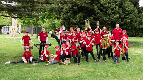 Brass’n’Spass – Musik einfach selber machen bei den Kid.Chatts Gruppenfoto im Freien