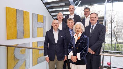 Podiumsteilnehmer und Gastgeber der Veranstaltung "Dem Leben mehr Tage und den Tagen mehr Leben geben"