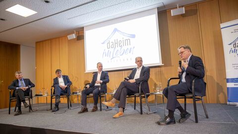Auf dem Podium diskutierten Dr. Thomas Sitte, Dr. Dr. h.c. Volker Jung, Dr. Reinhard Müller, Michael Brand MdB und Prof. Dr. Stephan Rixen (v.l.n.r.).