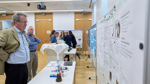 Präsentationen Jugend forscht 2025 in Brüssel