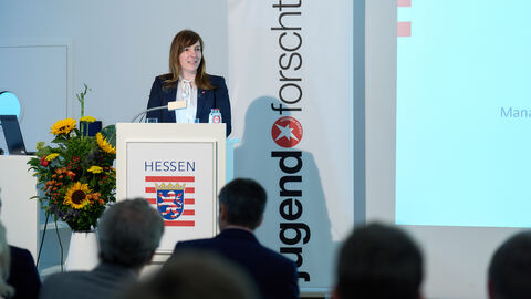 Dr. Jessica Bönsch, Geschäftsführende Vorständin Stiftung Jugend forscht e. V., Jugend forscht 2025 in Brüssel Dr. Jessica Bönsch, Geschäftsführende Vorständin Stiftung Jugend forscht e. V., Jugend forscht 2025 in Brüssel