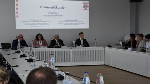 Podiumsdiskussion Mittagsforum Justiz